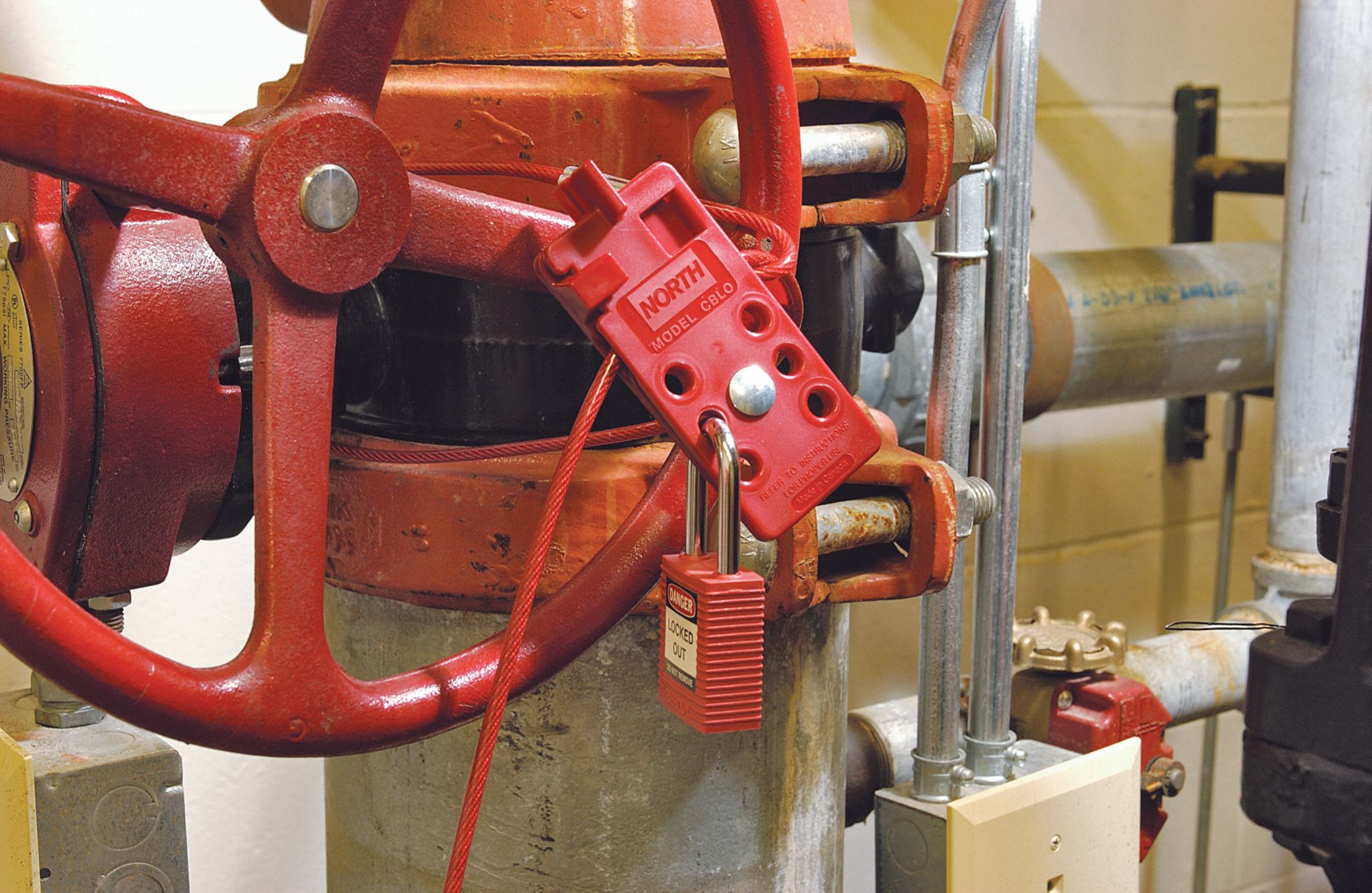 HONEYWELL Cable Lockout, PVC, 6 ft, Hasp Cable Lockout Style 3LTA7CBLOK06R Grainger