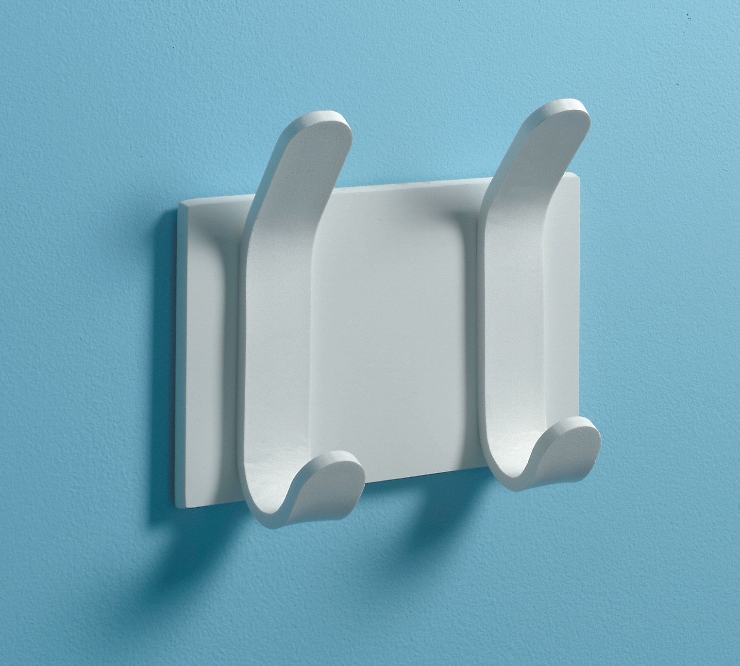 AK Adhesive Back Coat/Hat Hook, 2 Hook(s), Plastic, 1 EA 3MGR250094