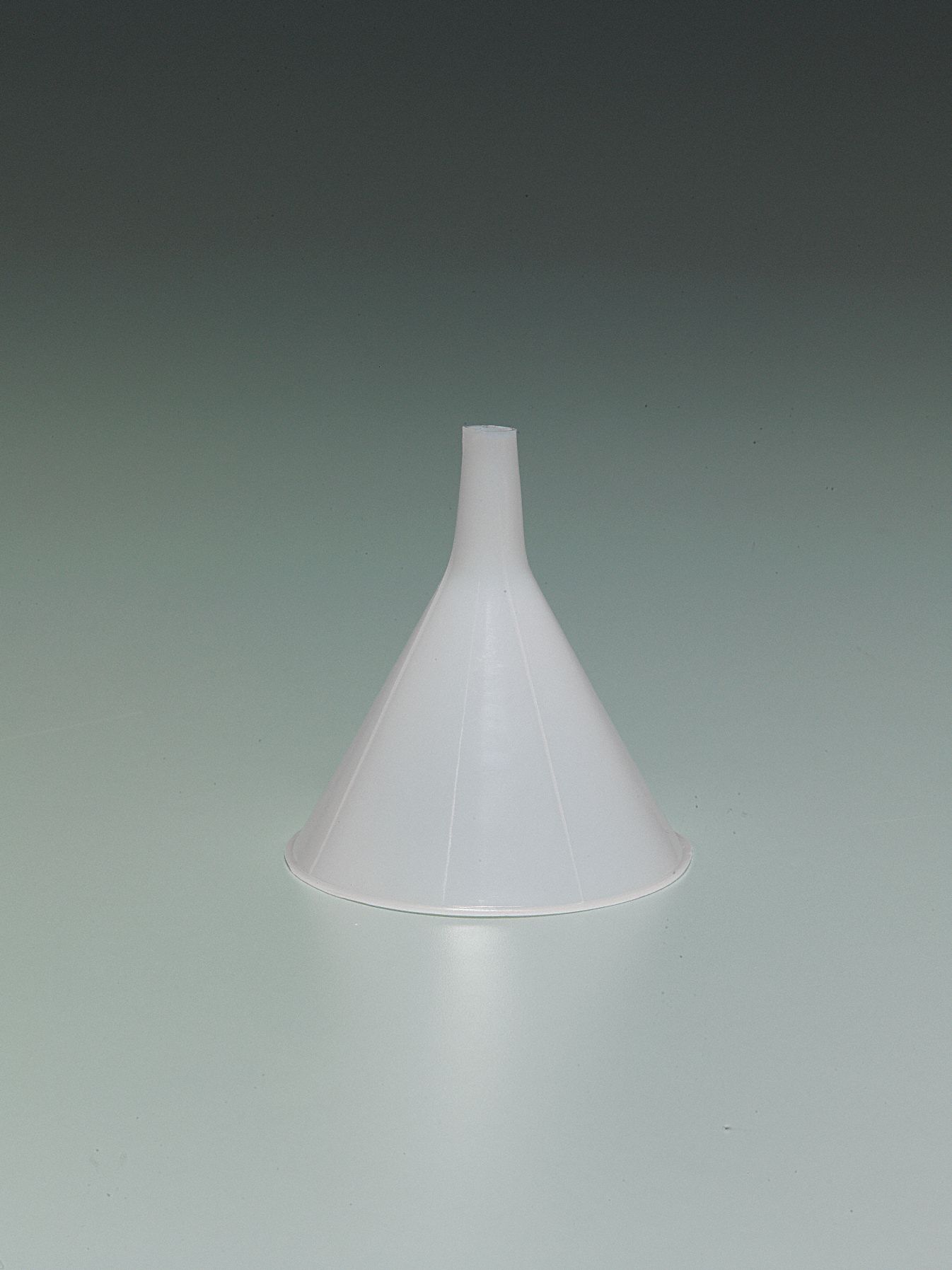GRAINGER APPROVED 100mL ShortStem Funnel, Stem OD 11mm, Stem Length