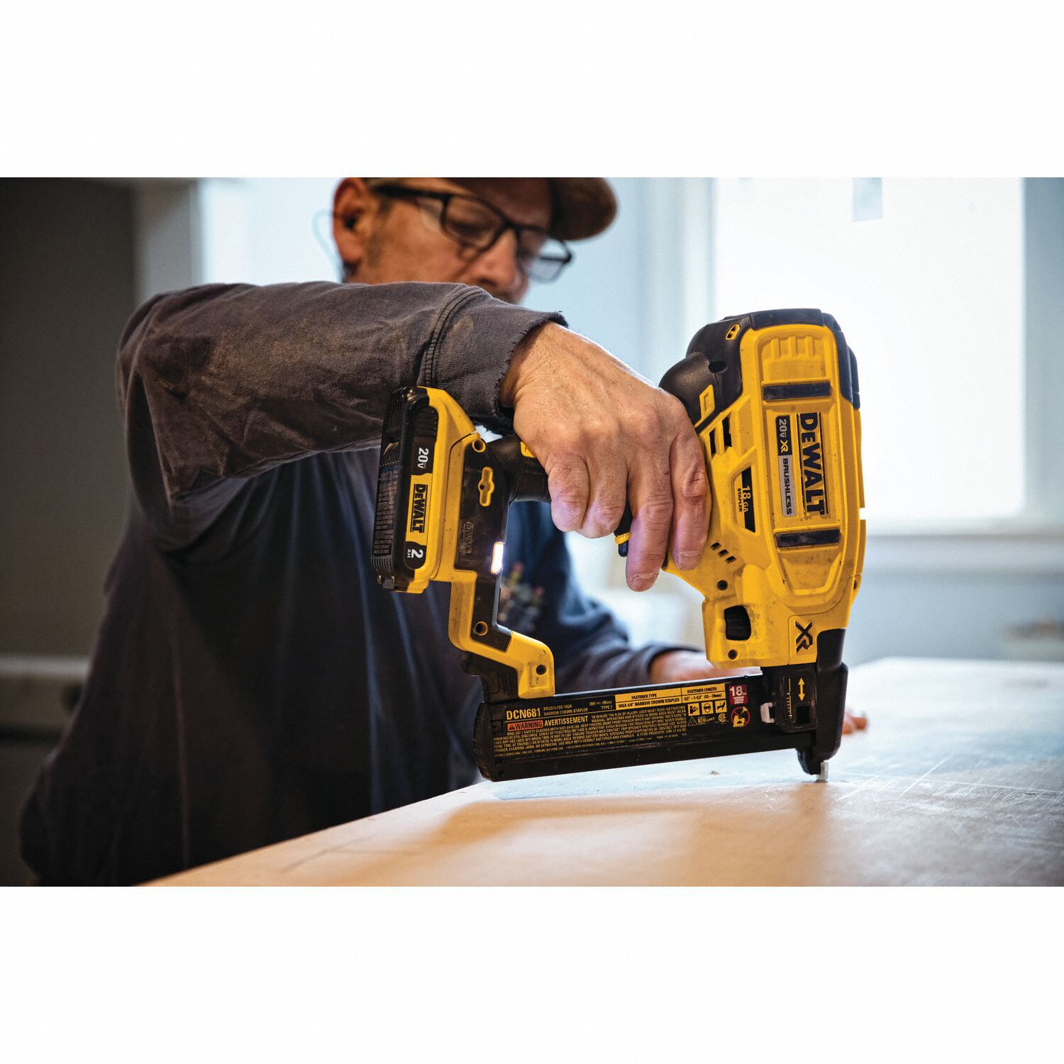 DEWALT Staple Gun Combo, For 1/4 in Staple Wd, For 18 ga, For 1/2 in