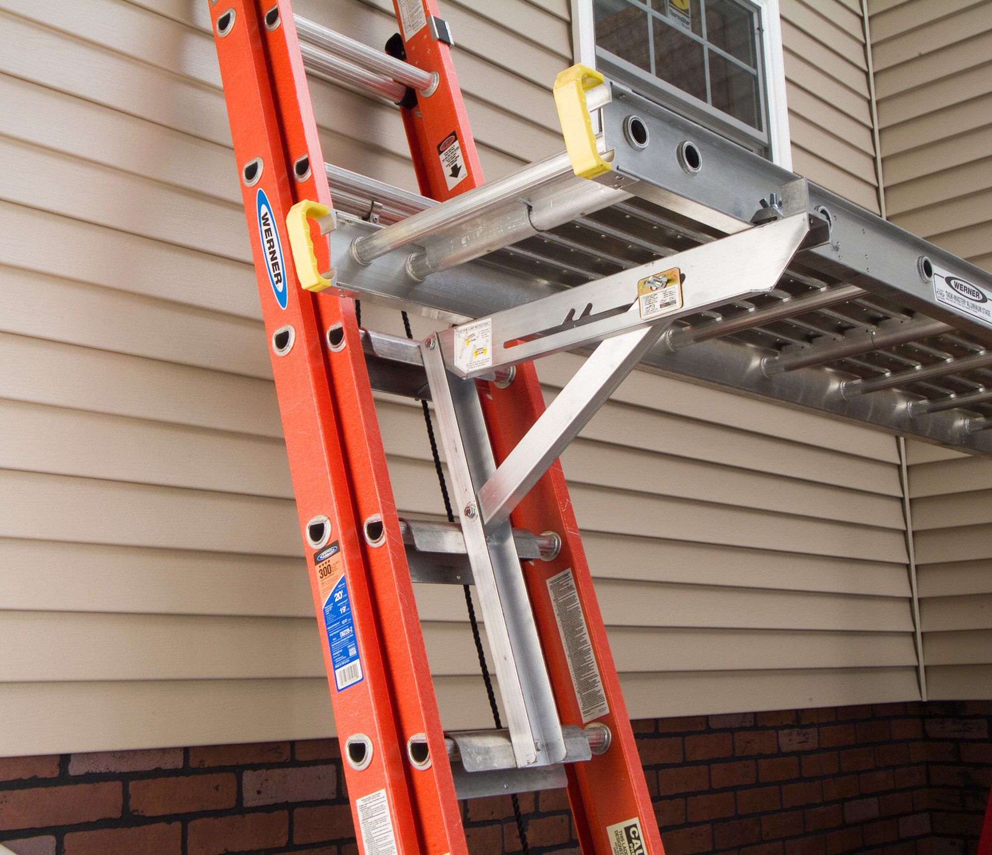 WERNER Ladder Jack Aluminum, For Use With Extension Ladders 41D338