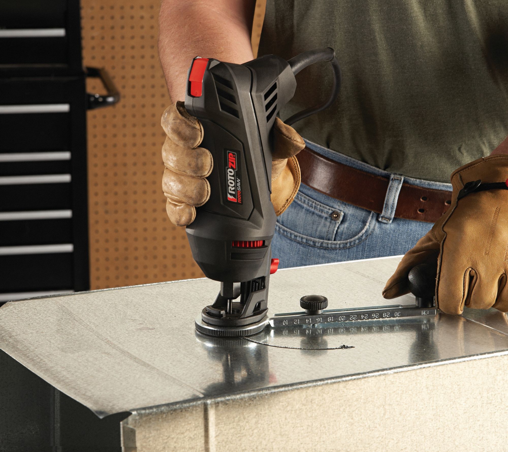 ROTOZIP CutOut Tool Kit 30,000 RPM Max. Speed, 5.5 A Current, Adj Dp