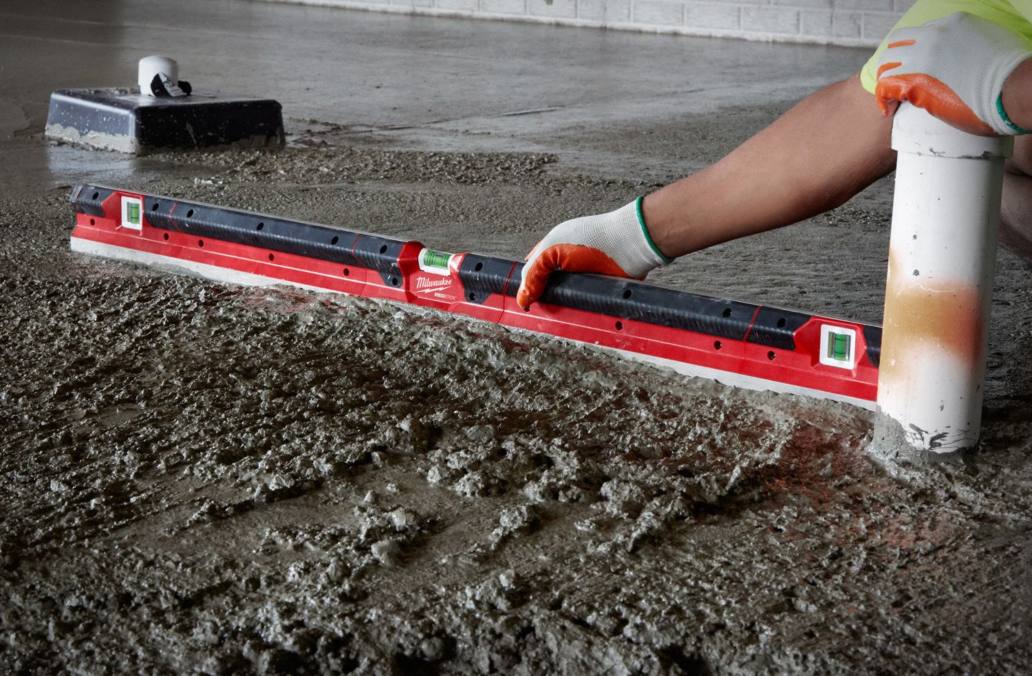 MILWAUKEE Aluminum Concrete Screed Level, 48 in Length,
