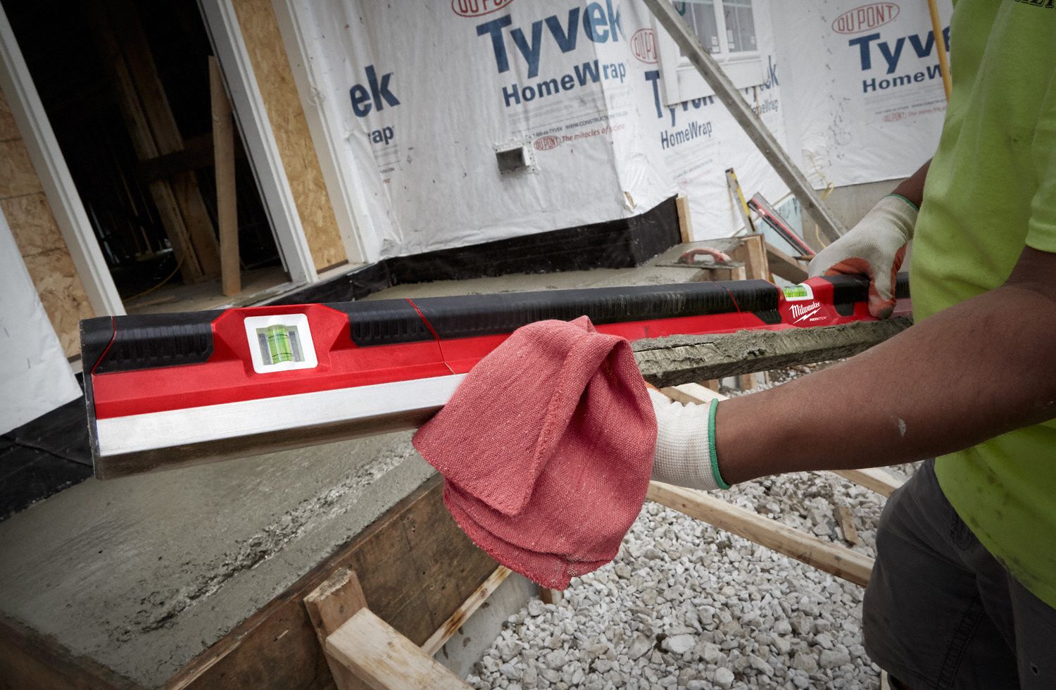 MILWAUKEE Aluminum Concrete Screed Level, 48 in Length, Nonmagnetic