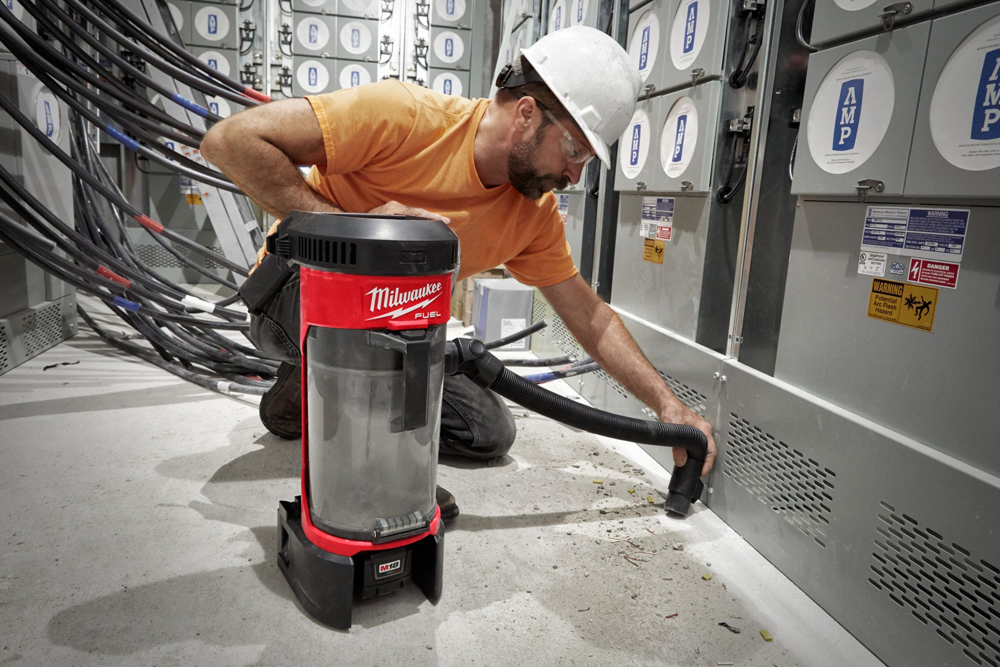 MILWAUKEE Cordless Backpack Vacuum, 55 cfm, HEPA Vacuum Filtration Type