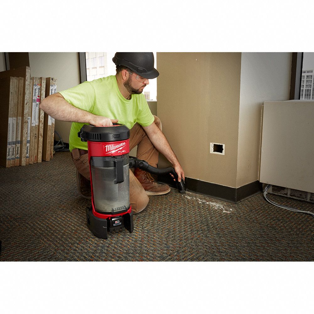 MILWAUKEE Cordless Backpack Vacuum 55 cfm Vacuum Air Flow, 15.2 lb Wt