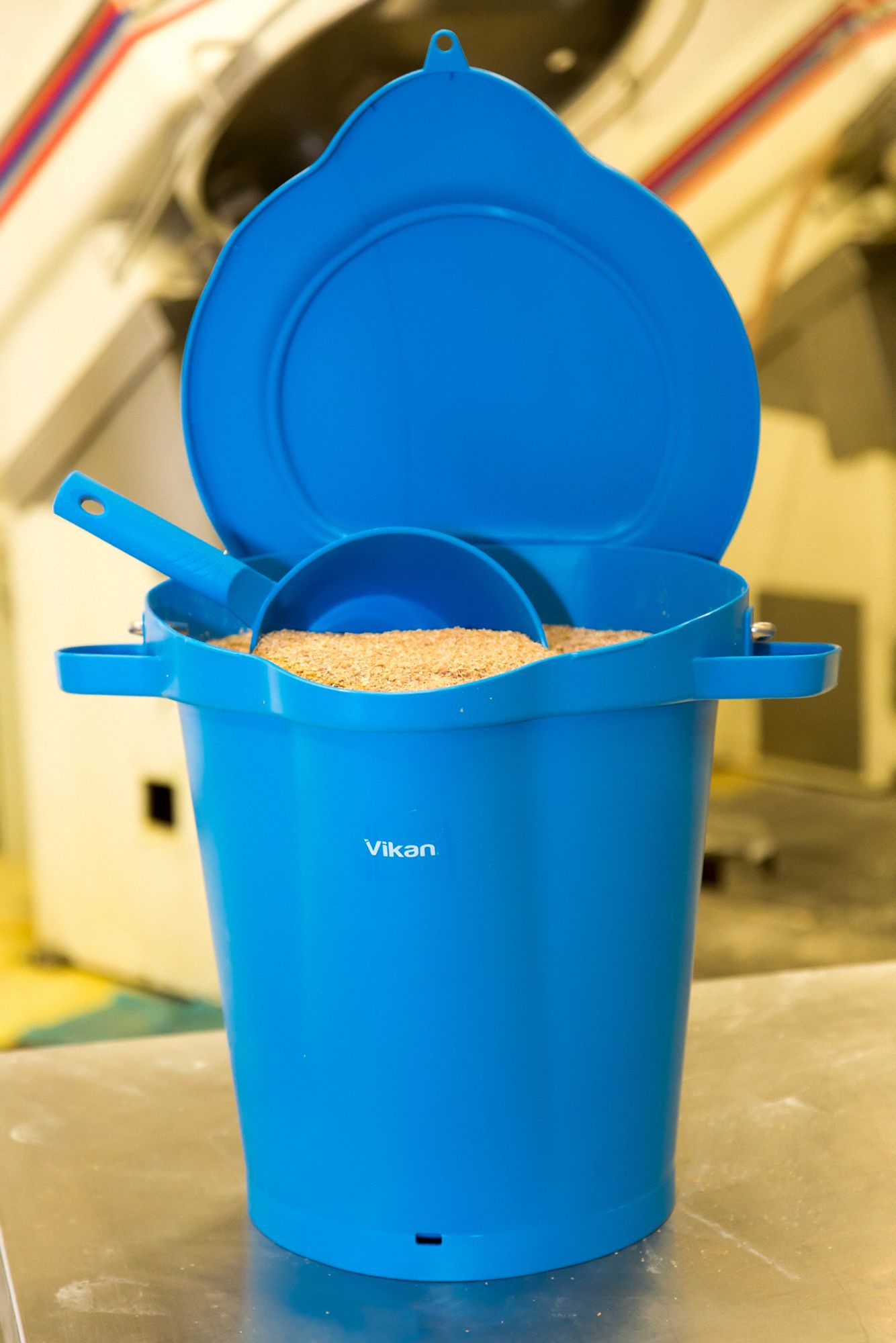 VIKAN Hygienic Pail 5 gal Bucket Capacity, Polypropylene, Blue 48TP2656923 Grainger