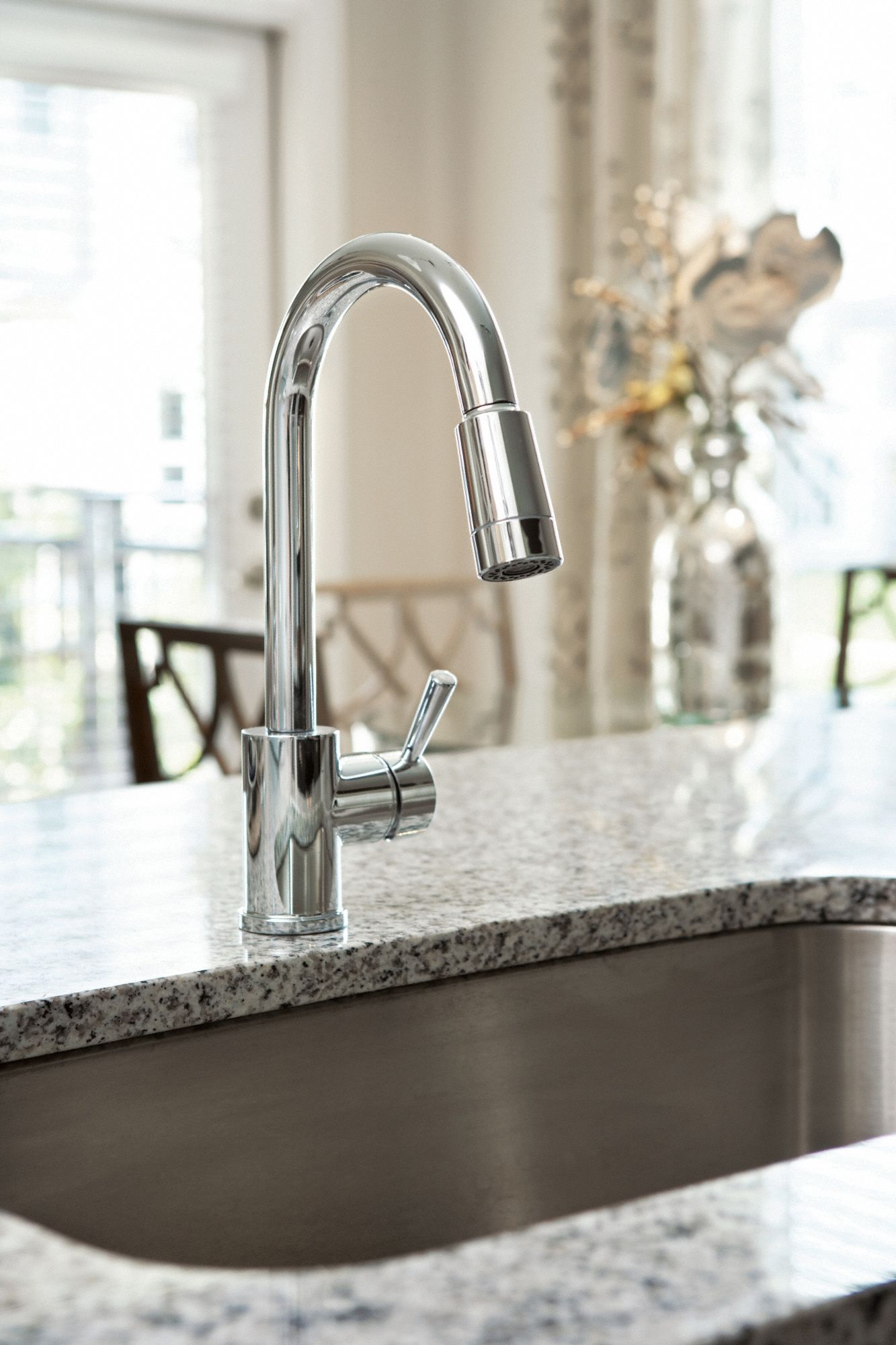 CFG Gooseneck Pull Out Kitchen Faucet Moen, Edgestone, Chrome Finish