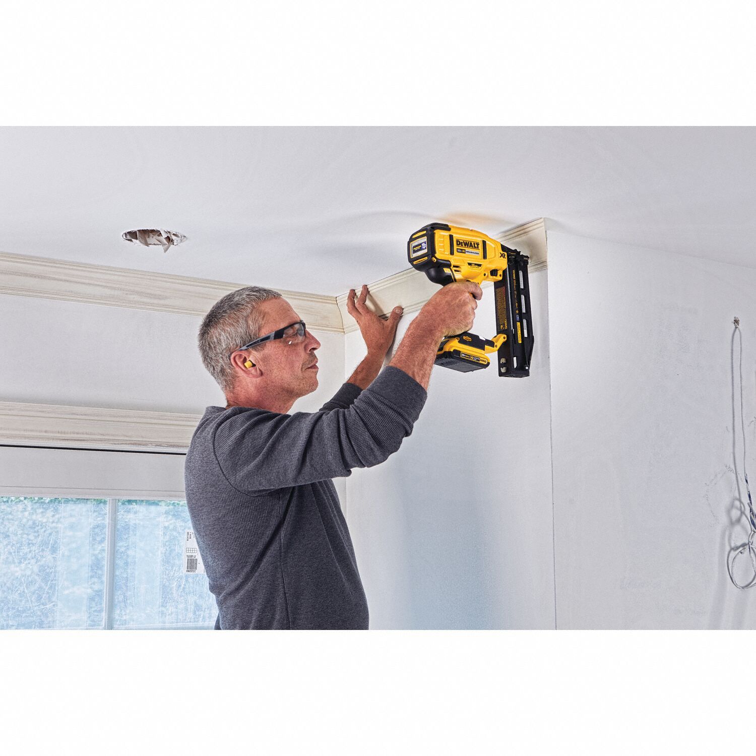 DEWALT Cordless, Nail Gun, 20V DC - 492T35|DCN662B - Grainger