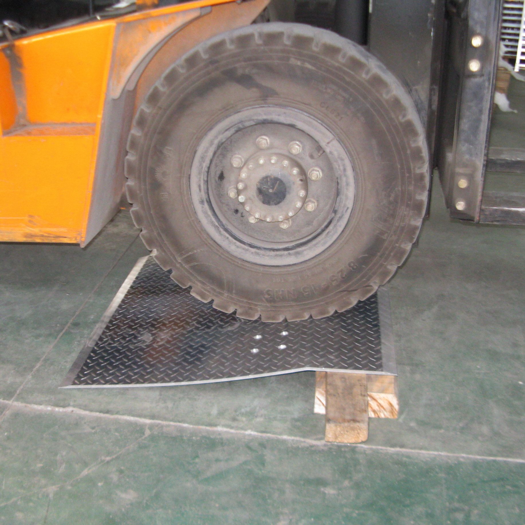 300 Lb,36 Inl X 48 Inw Aluminum Dock Plate; Load Capacity 5,2040034786 Material Handling
