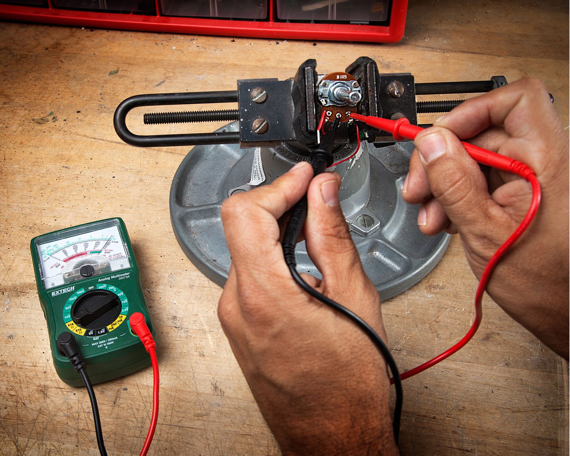 EXTECH Analog Multimeter, Max. AC Volts 300, Max. DC Volts 300, Max. DC