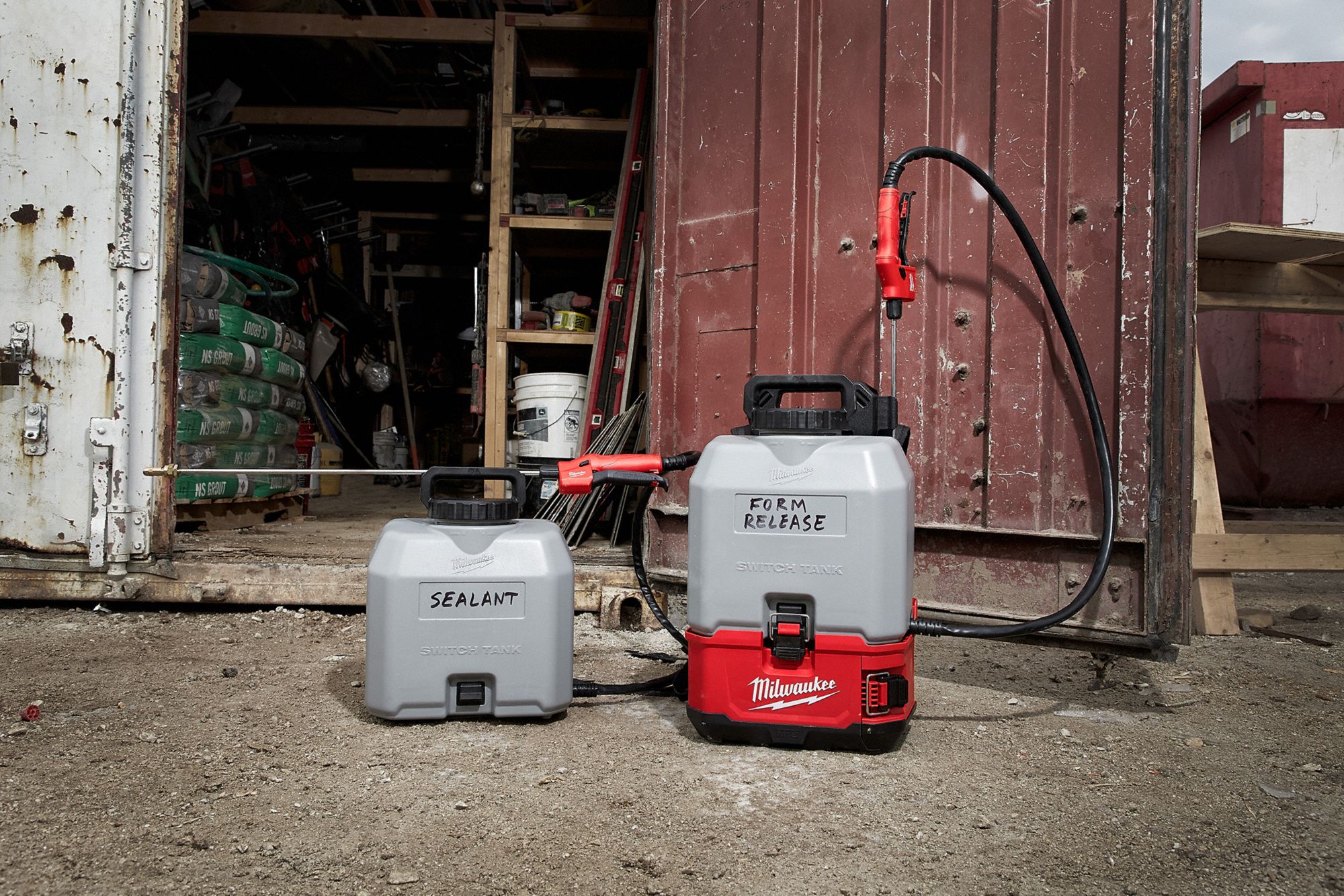 MILWAUKEE Backpack Sprayer Kit 4 gal Sprayer Tank Capacity, HDPE, In Tank Filter, 48 in