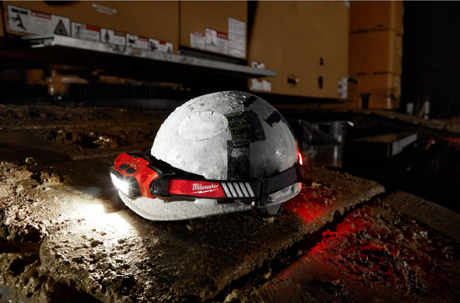 MILWAUKEE LED Headlamp, Plastic, 50,000 hr Lamp Life, Maximum Lumens