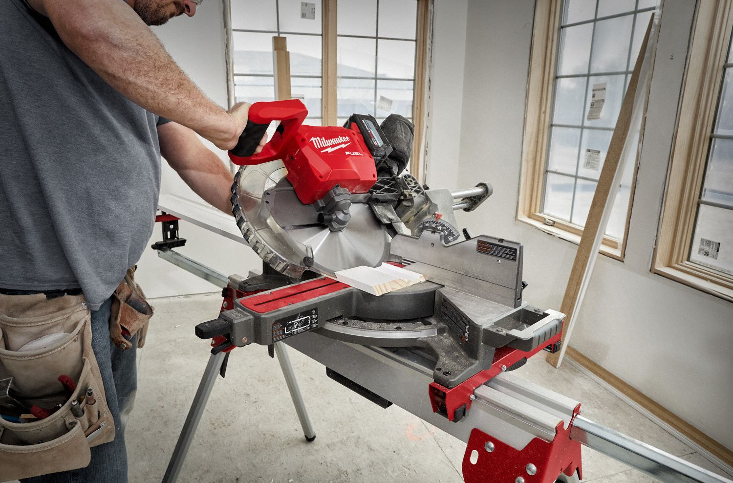 MILWAUKEE Cordless, Miter Saw Kit, 12 in Blade Dia., Max. Blade Speed 3,500 RPM, 1 in Arbor Size