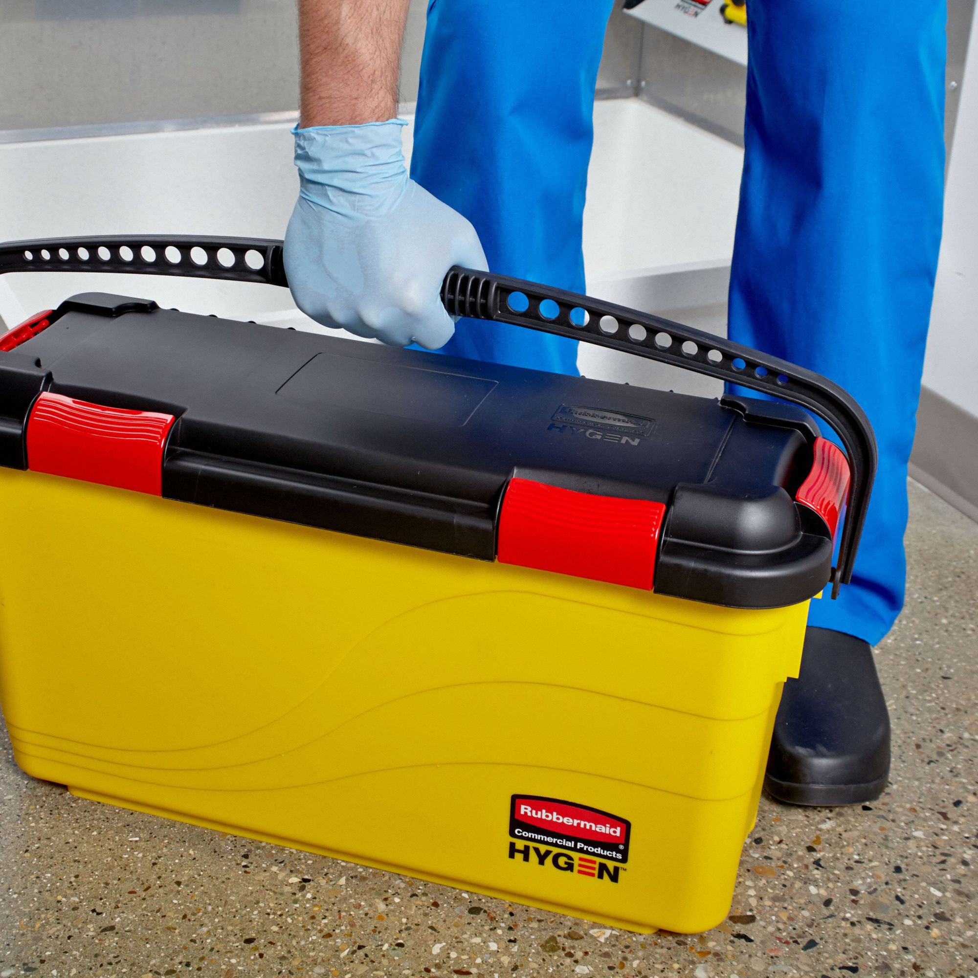 RUBBERMAID COMMERCIAL PRODUCTS 7 gal. Yellow Polypropylene Disinfectant