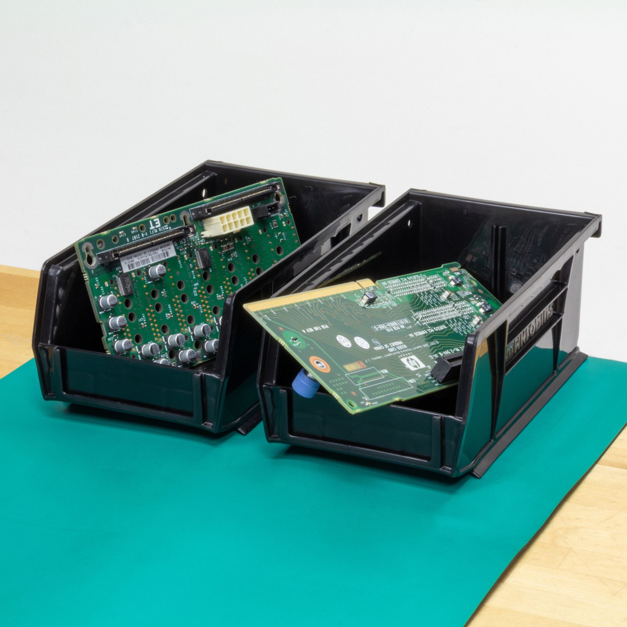 AKROMILS ESD Conductive Bin 4 1/8 in x 7 3/8 in x 3 in, Black, 10 lb