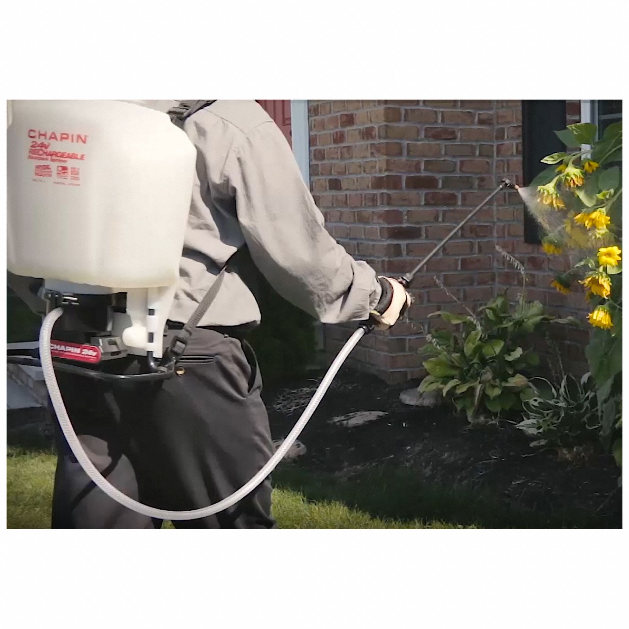 CHAPIN Cordless Backpack Sprayer: 4 gal Sprayer Tank Capacity