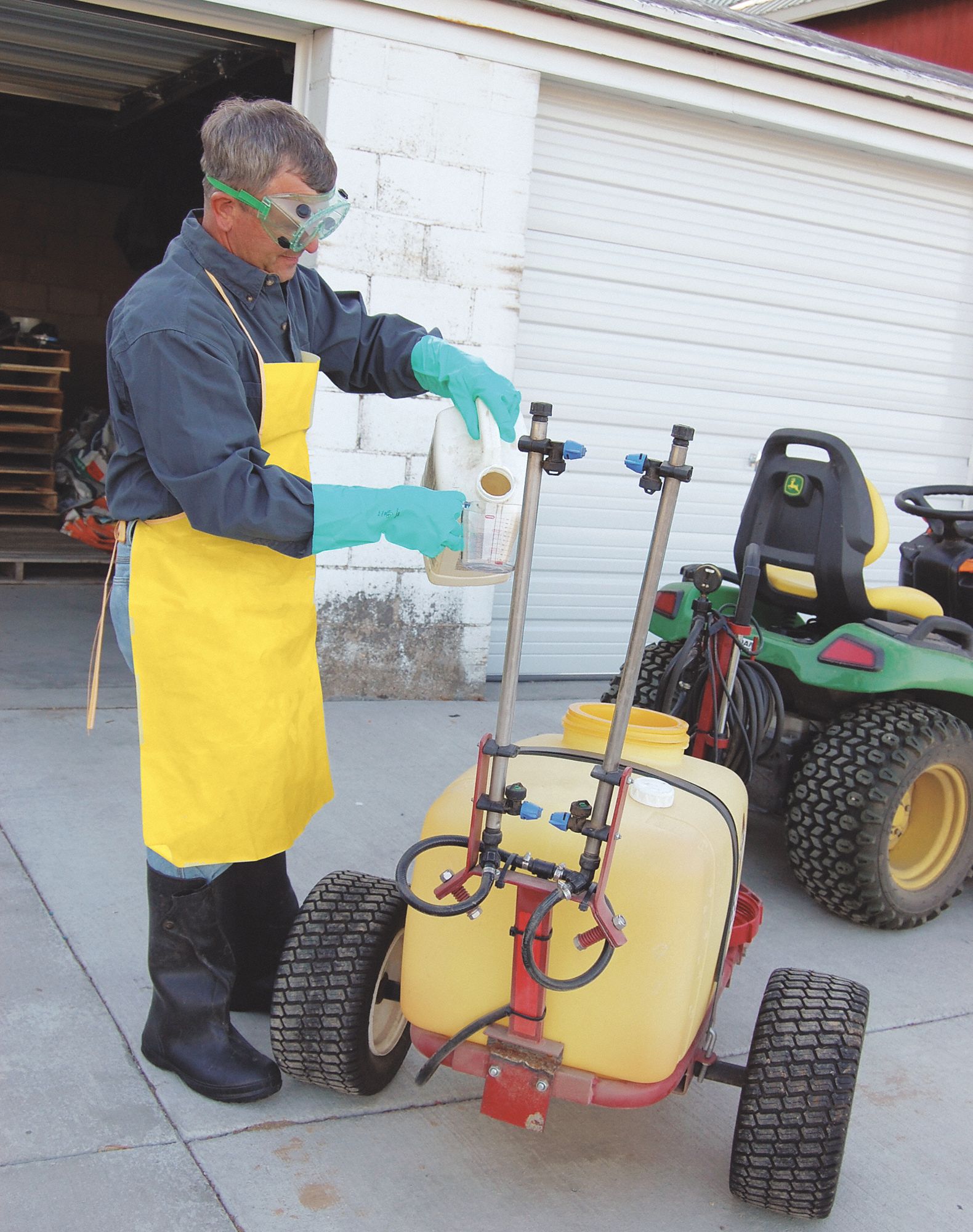 LAKELAND Chemical Resistant Bib Apron, Yellow, 36 in Length, 28 in