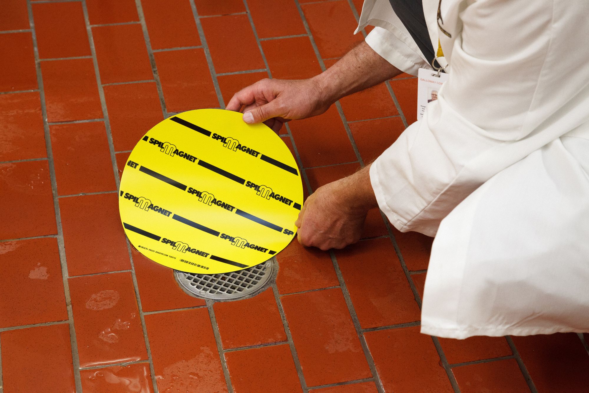 BRADY SPC ABSORBENTS Drain Cover Seal 12 in dia, 12 in dia