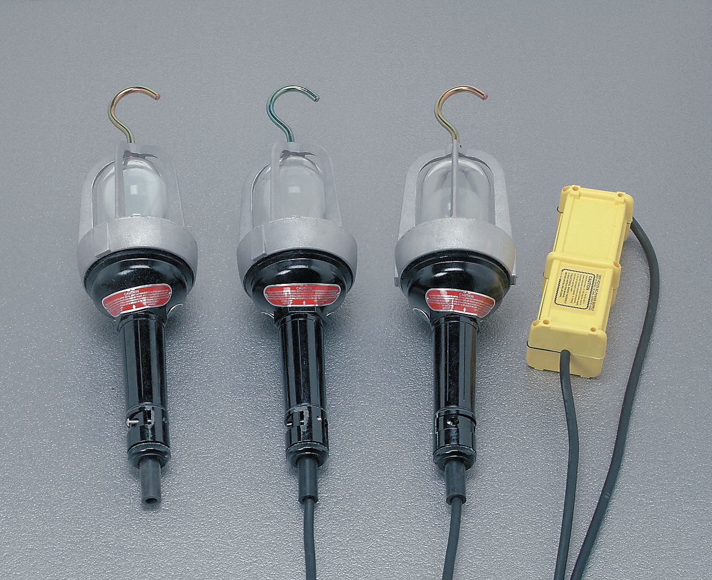 Hand Lamp, Incandescent, 120V AC, 100 Lamp Watts, 50 ft, Black/Silver