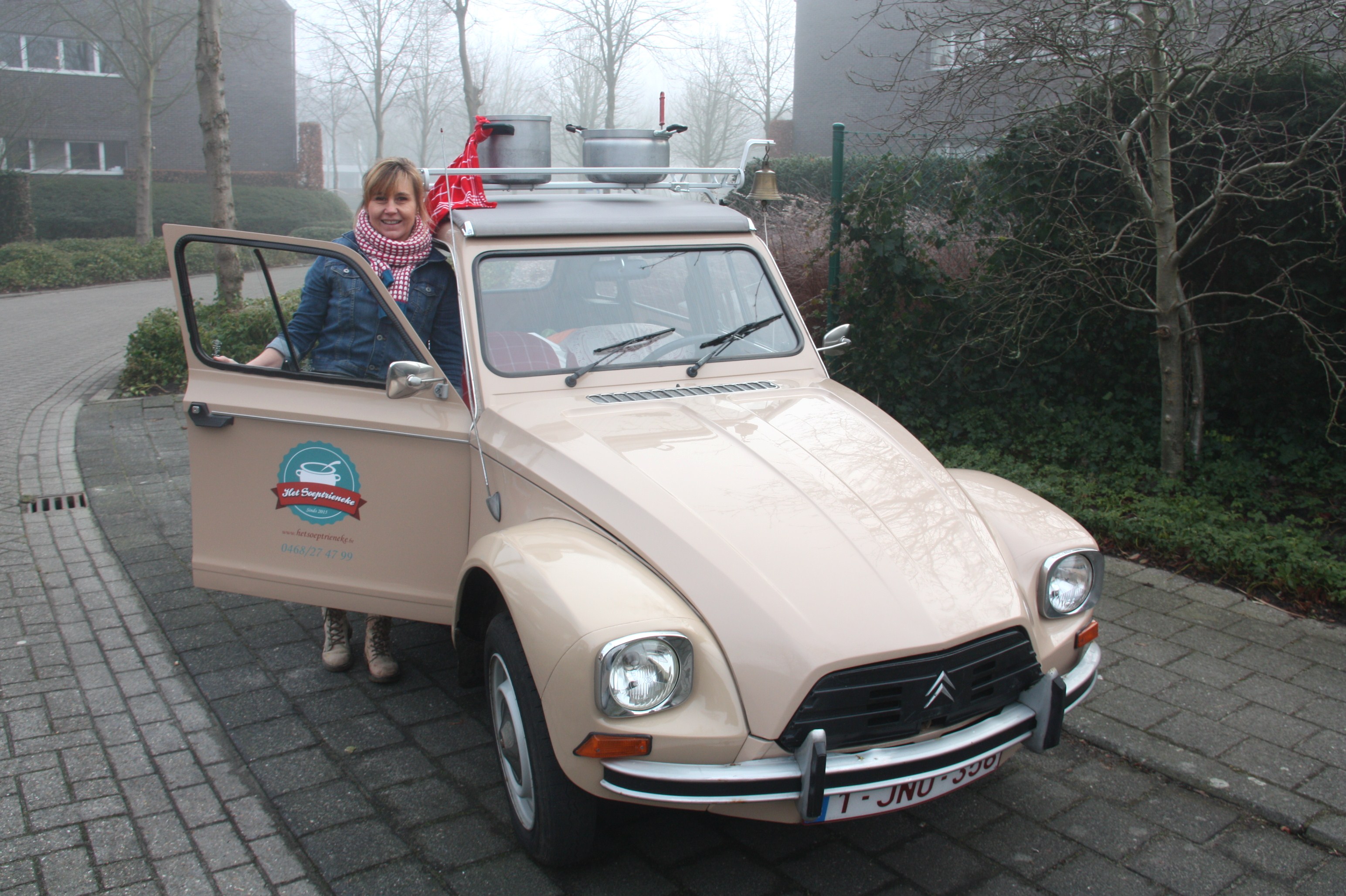 Het soeptrieneke levert uw bestelling aan huis in retrostijl