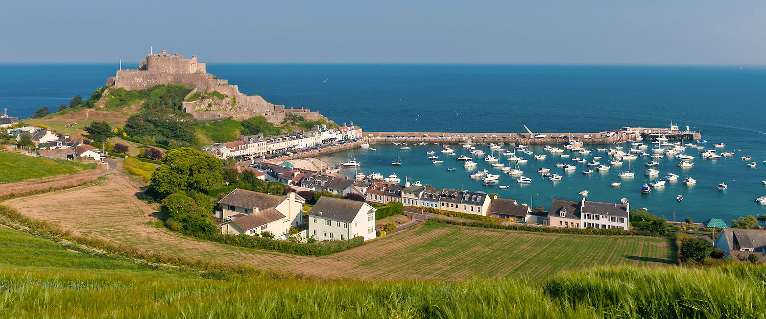 Top 18 Vacation Rentals in Channel Islands