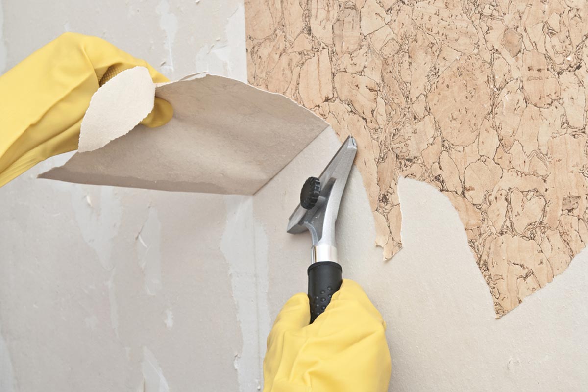How Much Does It Cost to Remove Wallpaper? (2023)