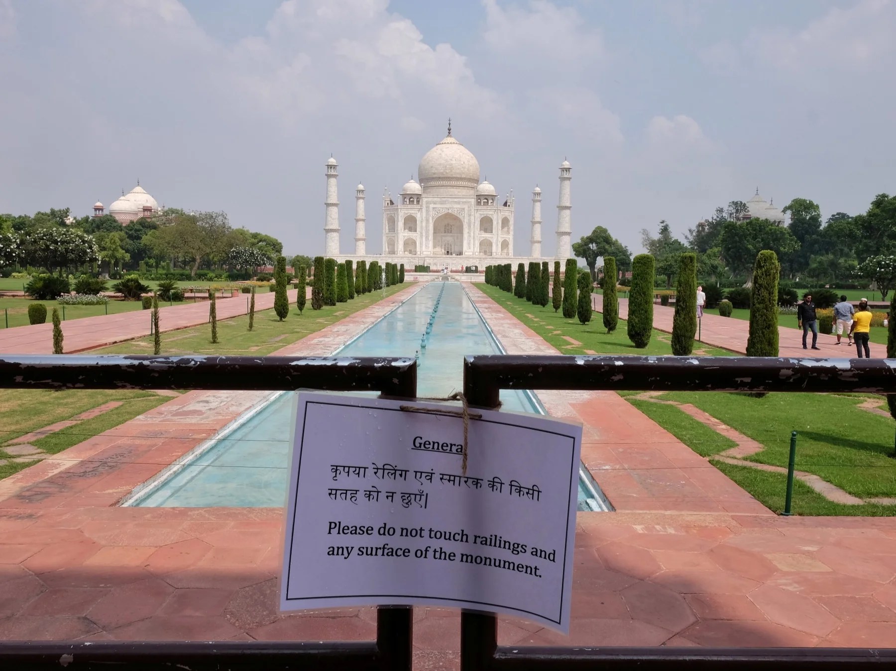 Crowds flock to Taj Mahal as restrictions lifted despite rising Covid