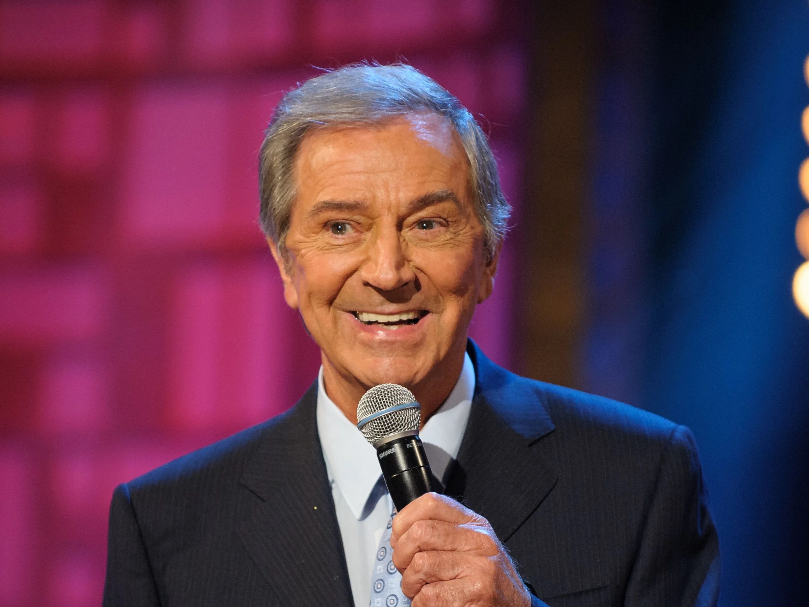 Des O’Connor Legendary British entertainer dies aged 88 The Independent