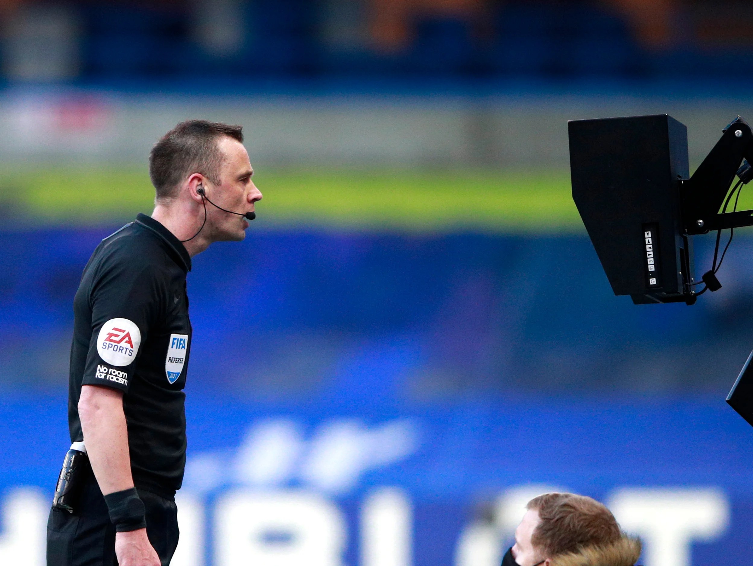 Premier League referees should wear microphones, says Chris Sutton