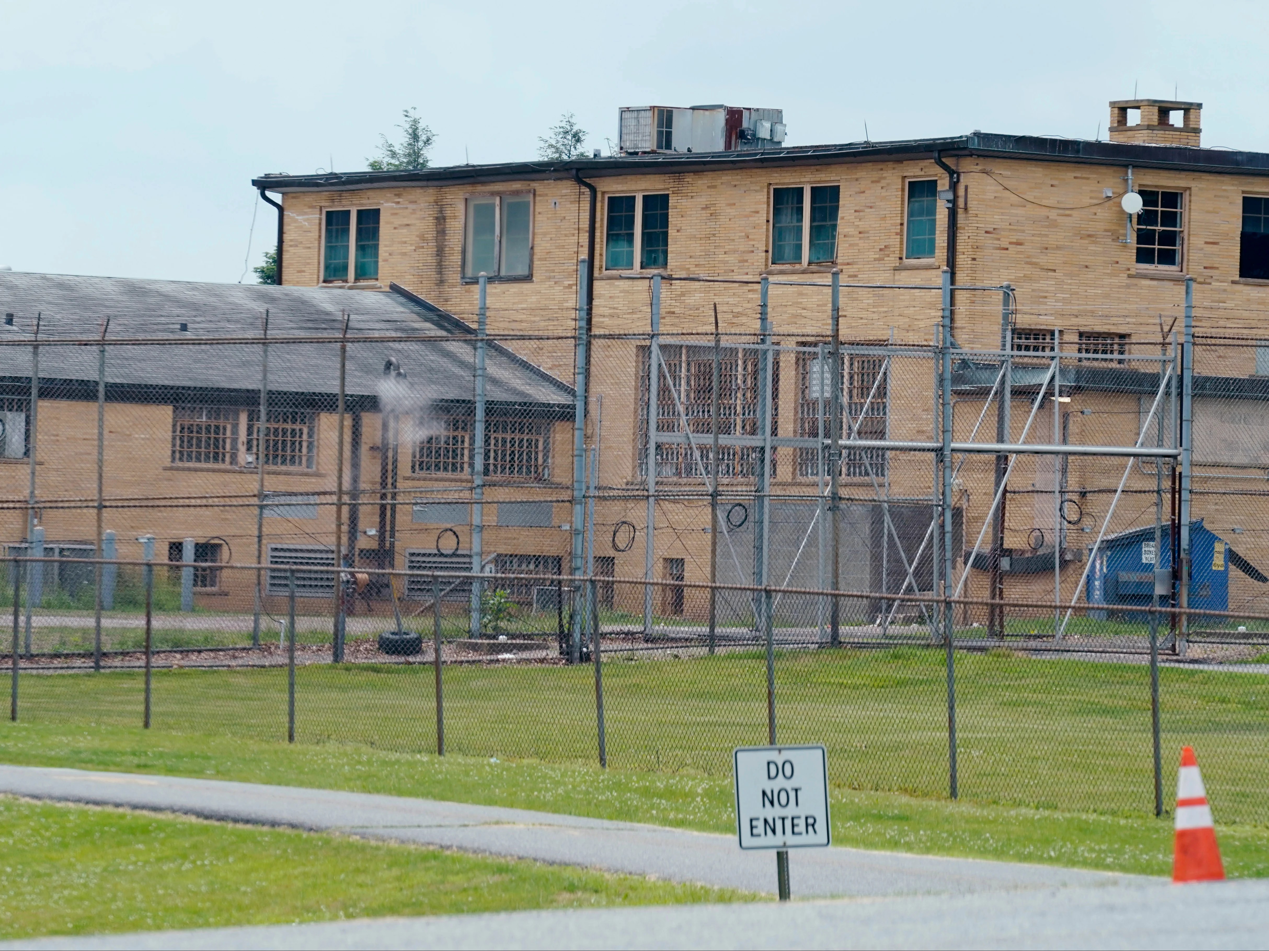 New Jersey closing its only women’s prison amid accusations of