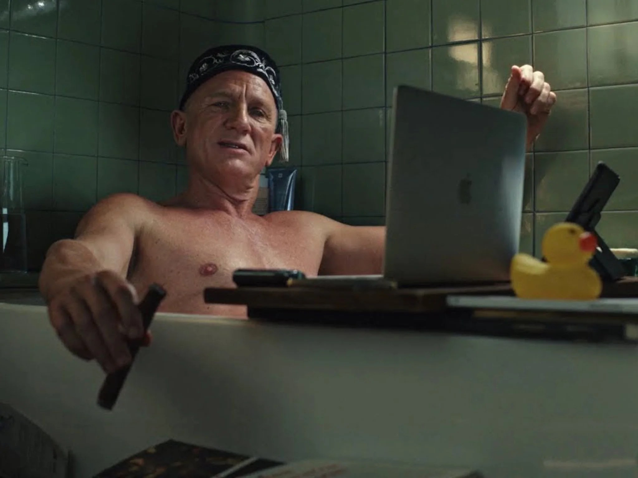 Glass Onion Among Us players explain how Daniel Craig’s bathtub scene