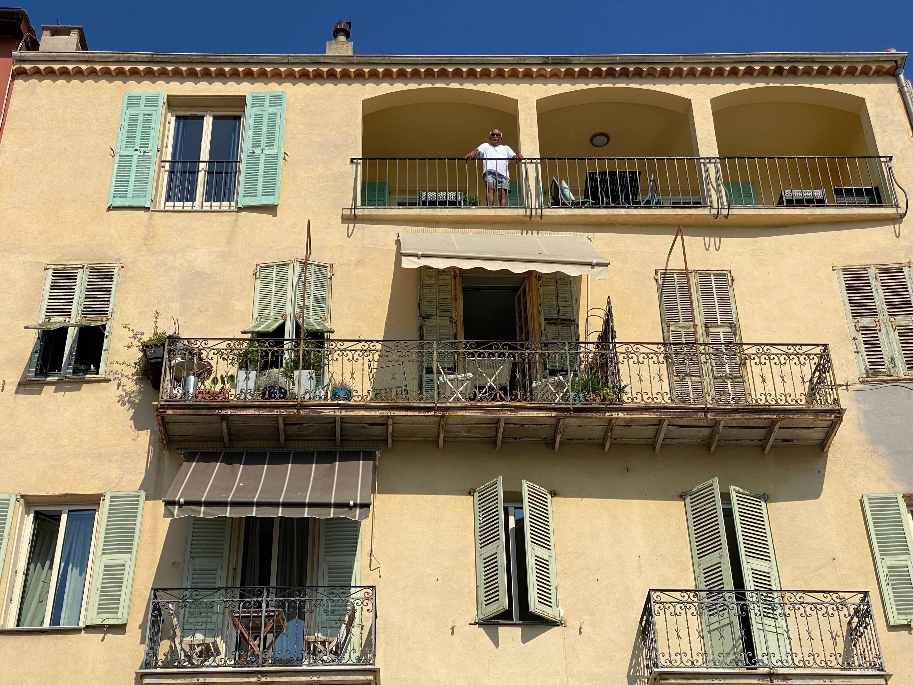 Balcony falls holiday companies are right to take a zerotolerance