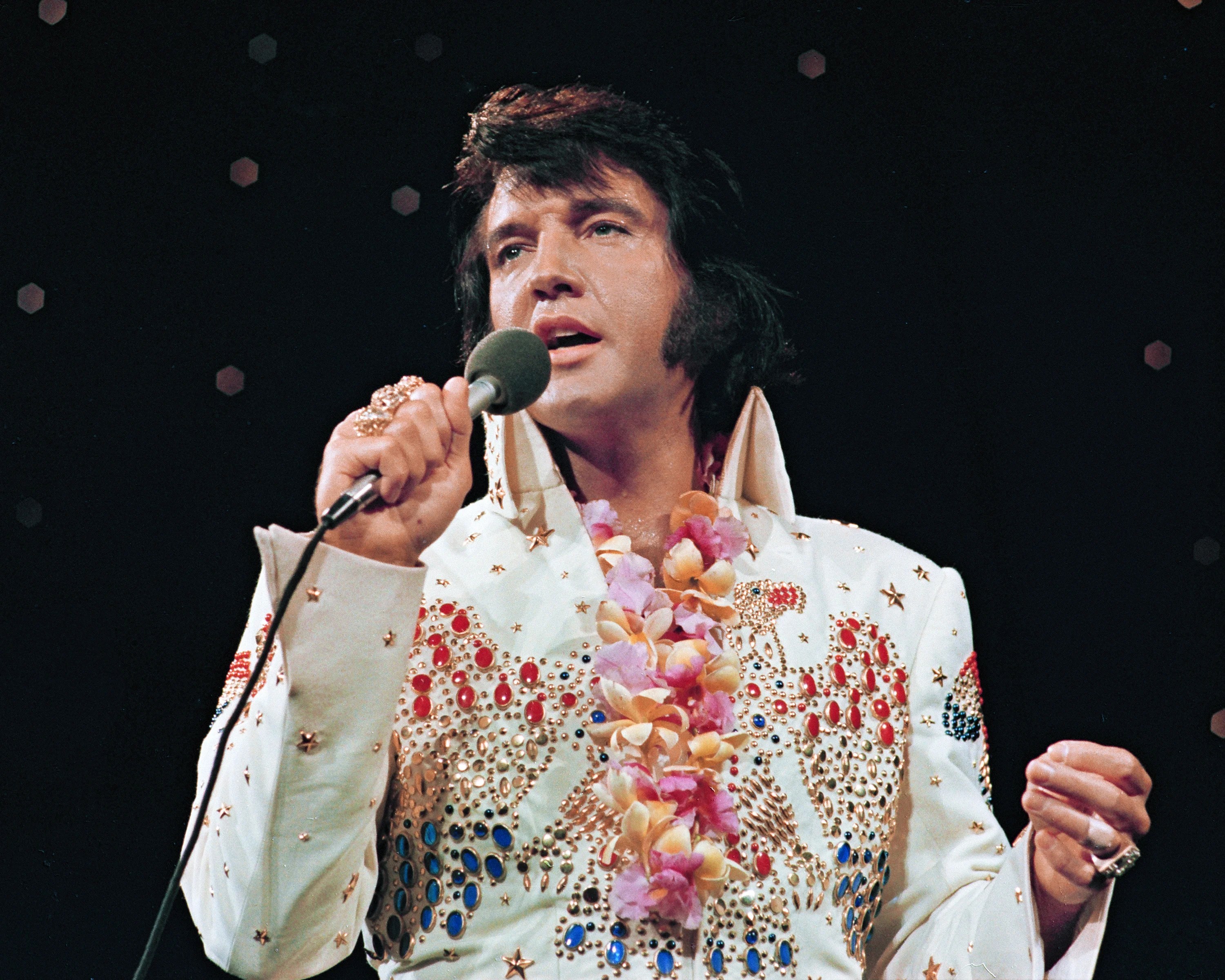 This Elvis Presley experience is the closest you’ll get to seeing him live