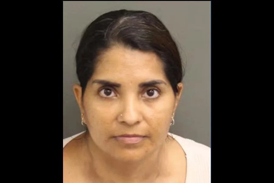 Disney mom faces child abuse charge for grabbing a teen in a fight as(03)