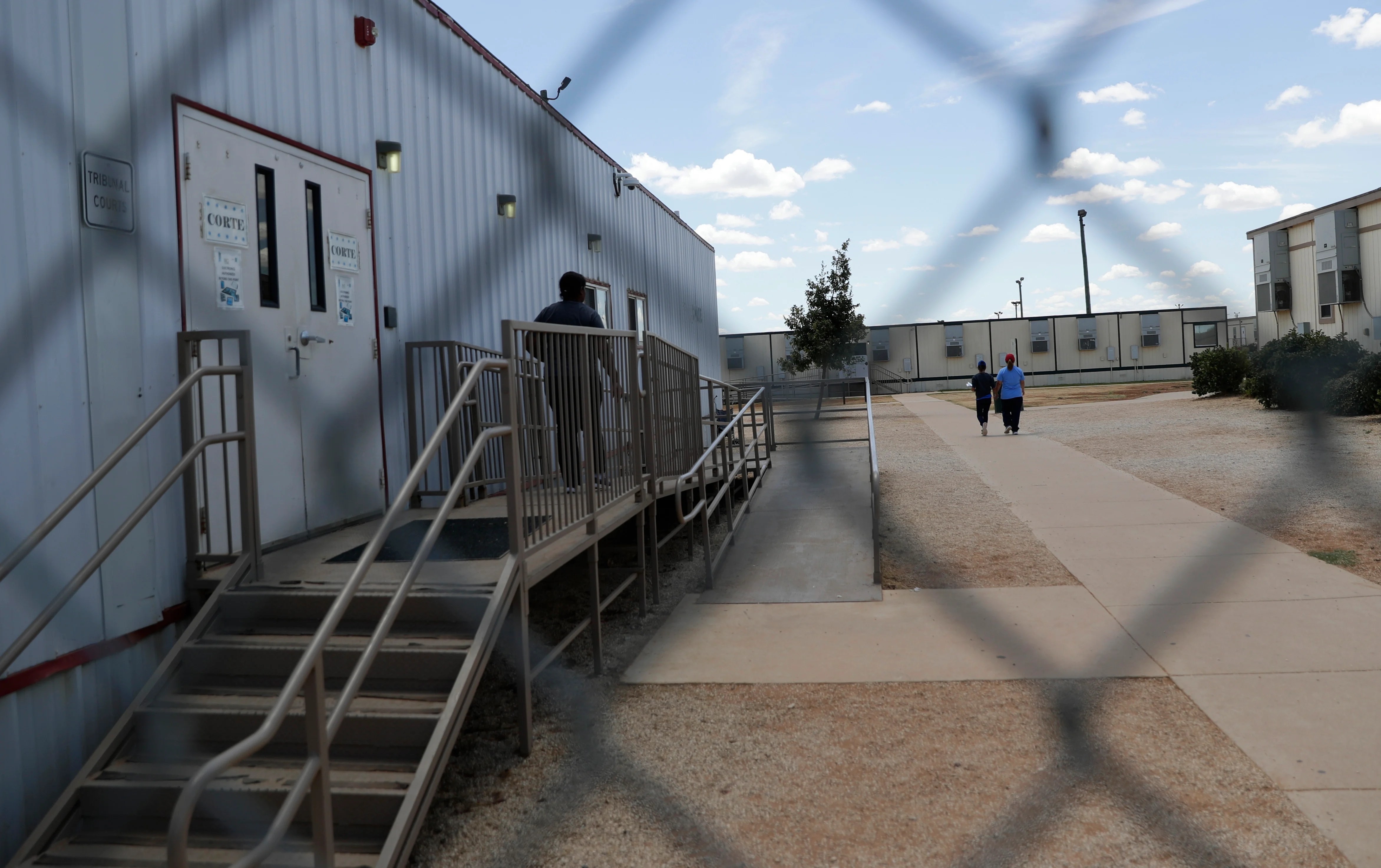 Reports of children fighting for water at Texas detention facility for immigrant families