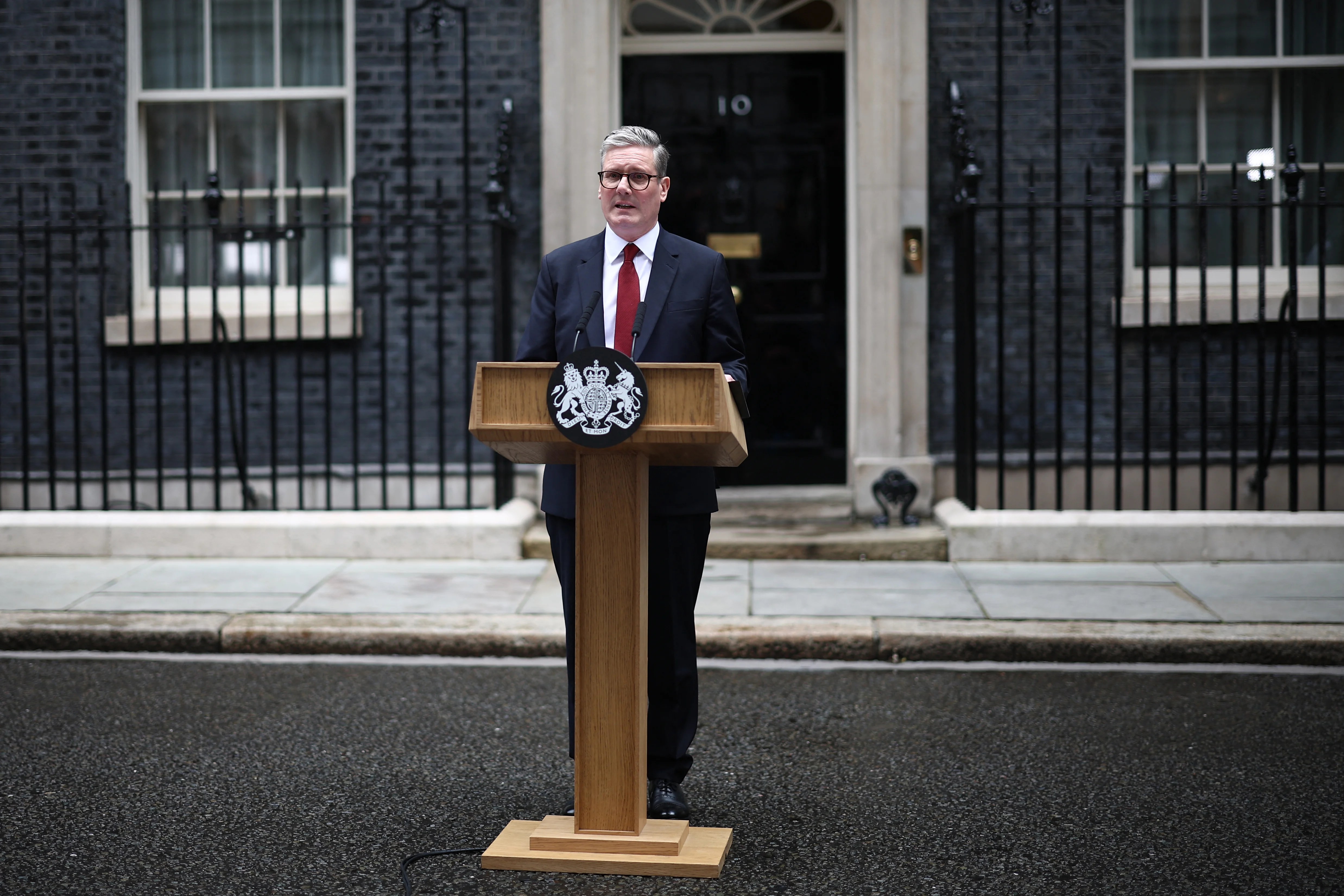 The two scenarios facing No10 if Starmer resigns with Burnham arriving in Westminster