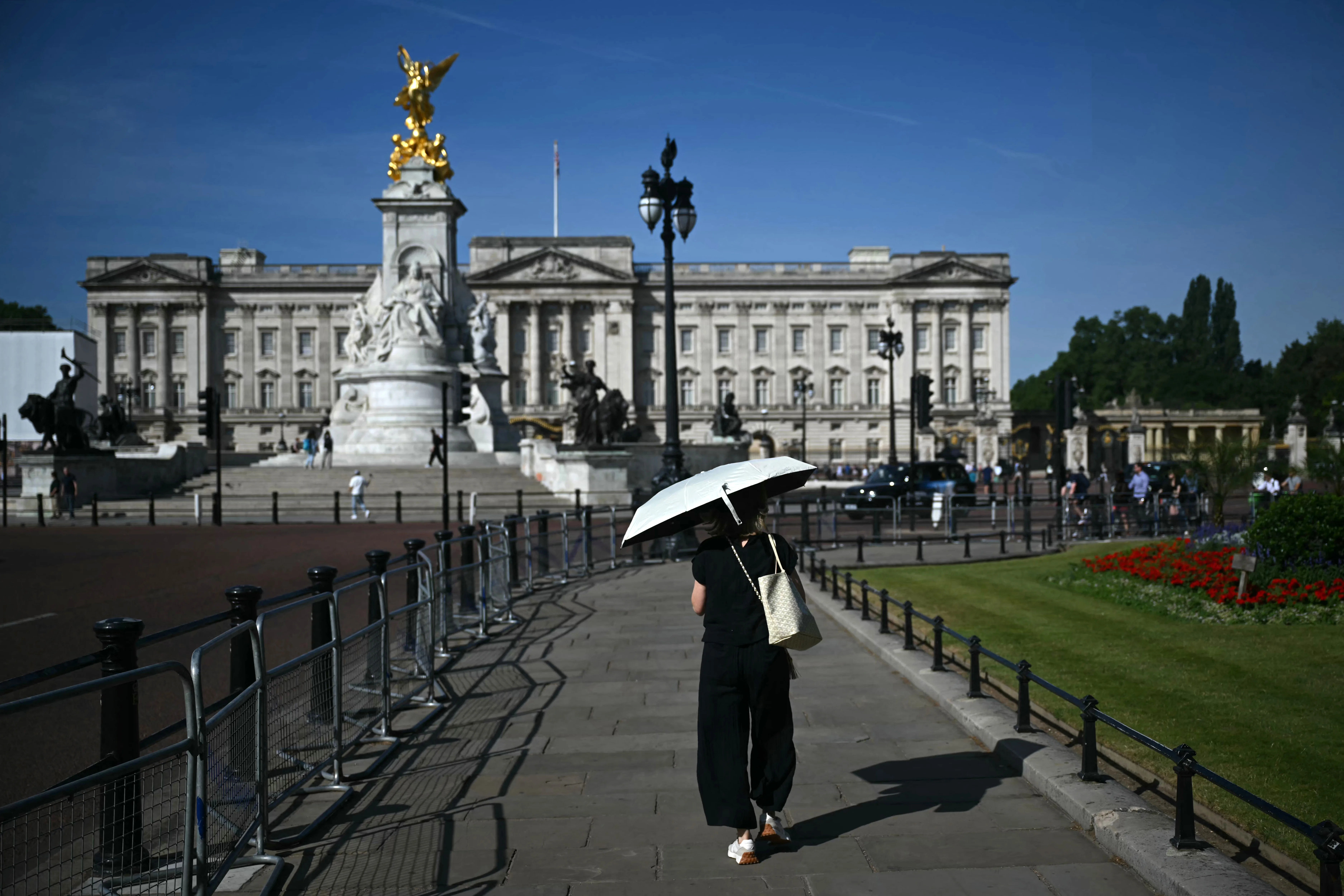 UK’s fourth heatwave of summer to hit within days after weekend of cooler temperatures, says Met Office