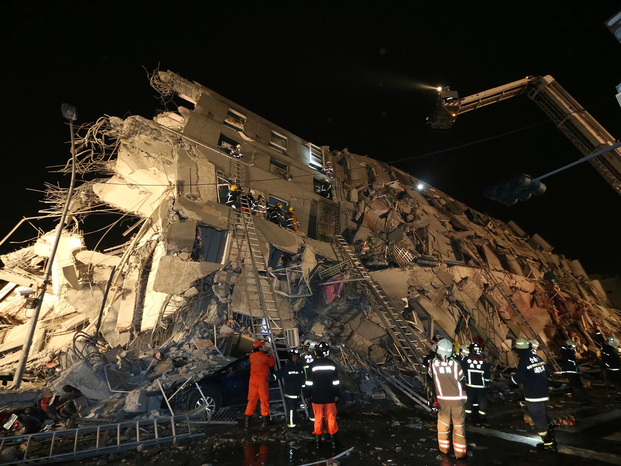 A strong earthquake struck eastern taiwan late tuesday night. Taiwan earthquake: At least 11 dead as quake measuring 6.4 ...