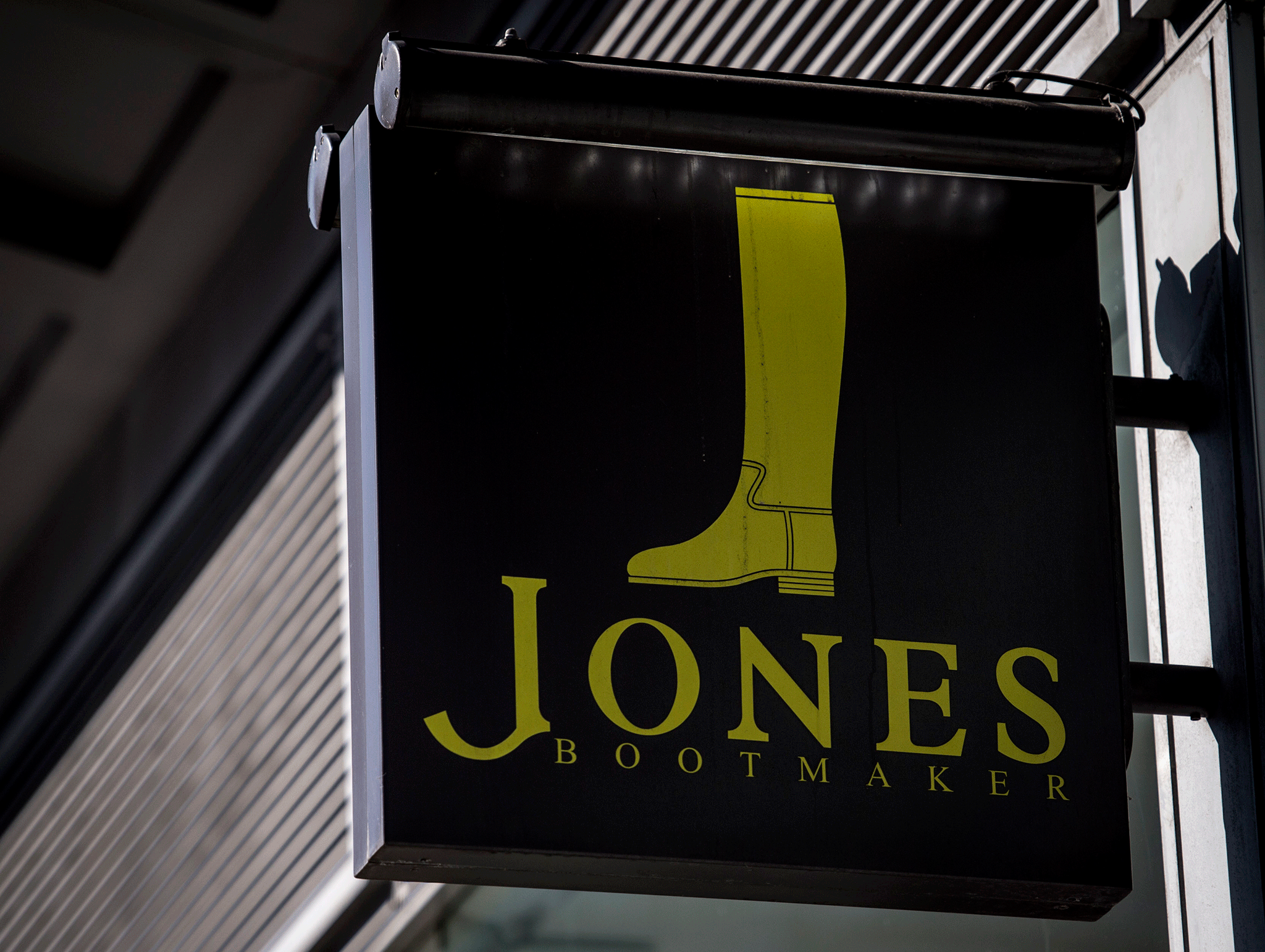 Jones Bootmaker saved from collapse after sale to Endless, rescuing 840