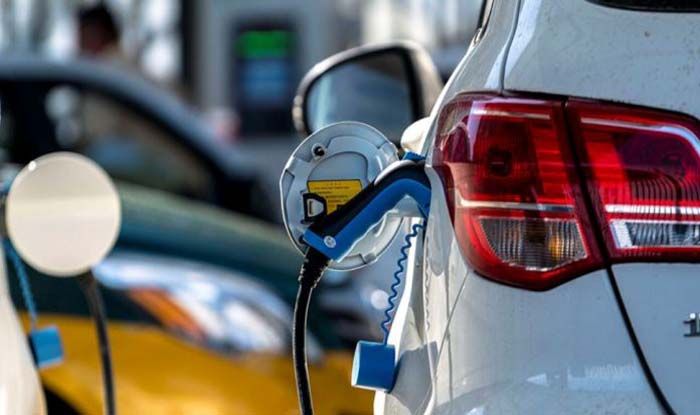 Electric Vehicle Subsidy इलेक्ट्रिक वाहनों की खरीद पर सरकार दे रही है