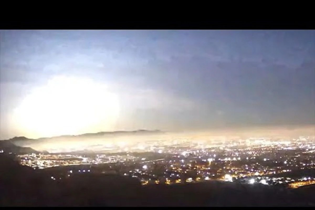 Viral Video Meteor Lights Up Night Sky in Chile, Leaves Netizens