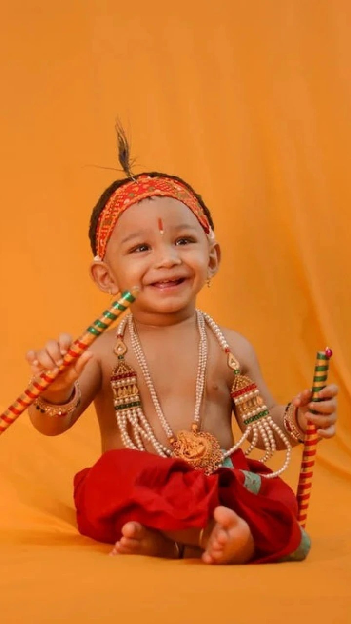 10 Popular Baby Names For Kids Born on Friday