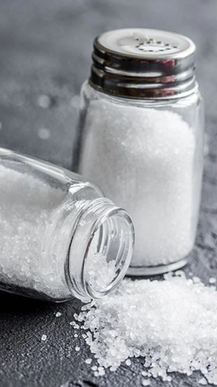 10 Side Effects of Consuming Too Much Salt