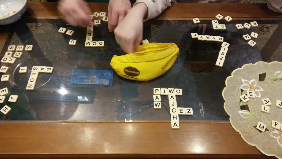 Bananagrams. Scrabble inaczej (recenzja) Gry planszowe POLTERGEIST