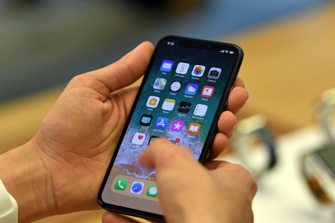 Apple enquête sur des problèmes d'appels avec l'iPhone X iPhoneAddict.fr