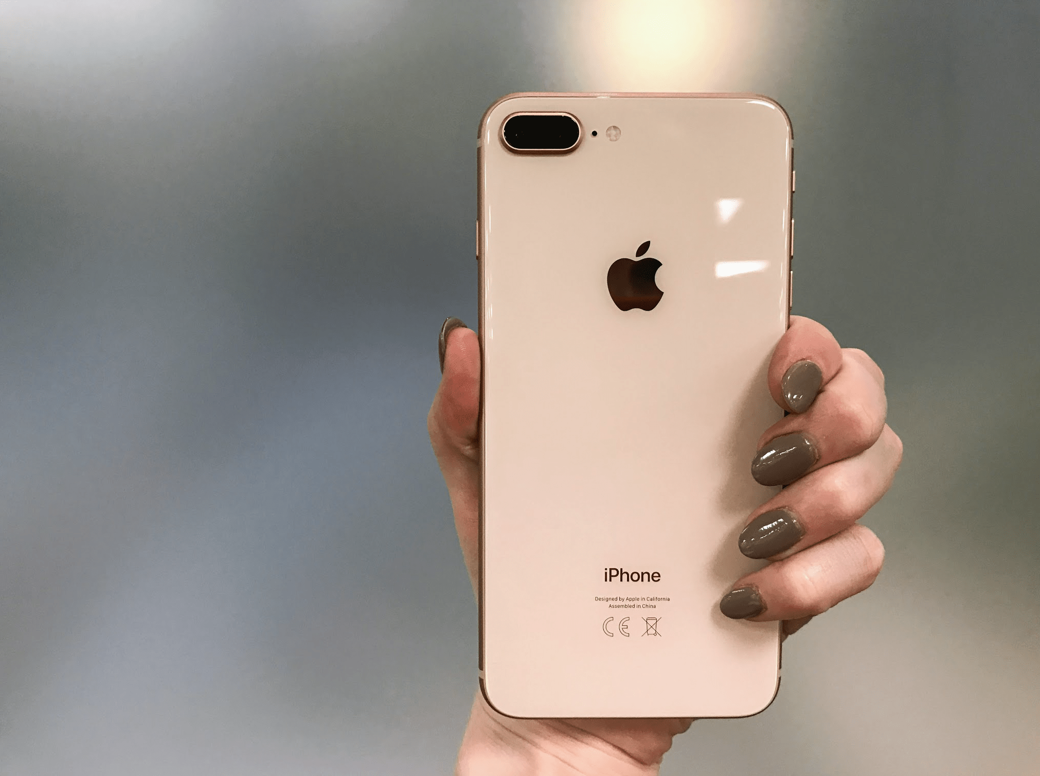 AppleCare Plus la riparazione del retro in vetro di iPhone 8 costa più