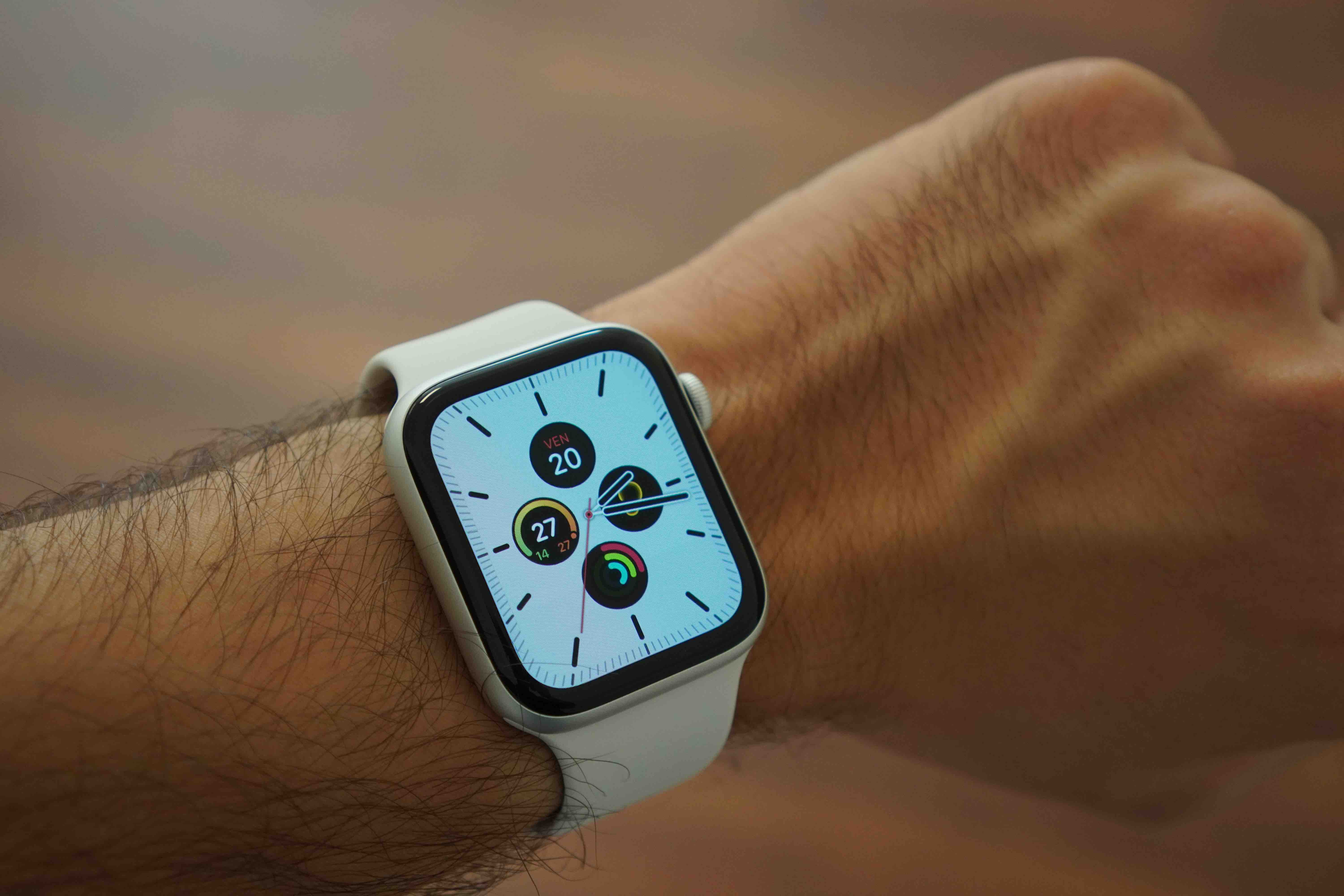 Unboxing Apple Watch Series 5 VIDEO iPhone Italia