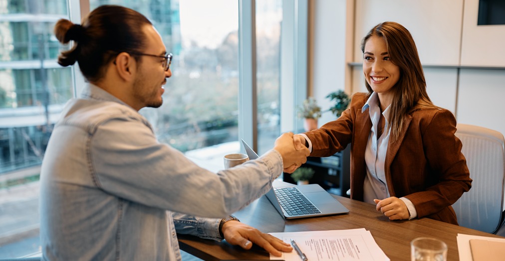 25 Most Common Job Interview Questions and Answers [2024]