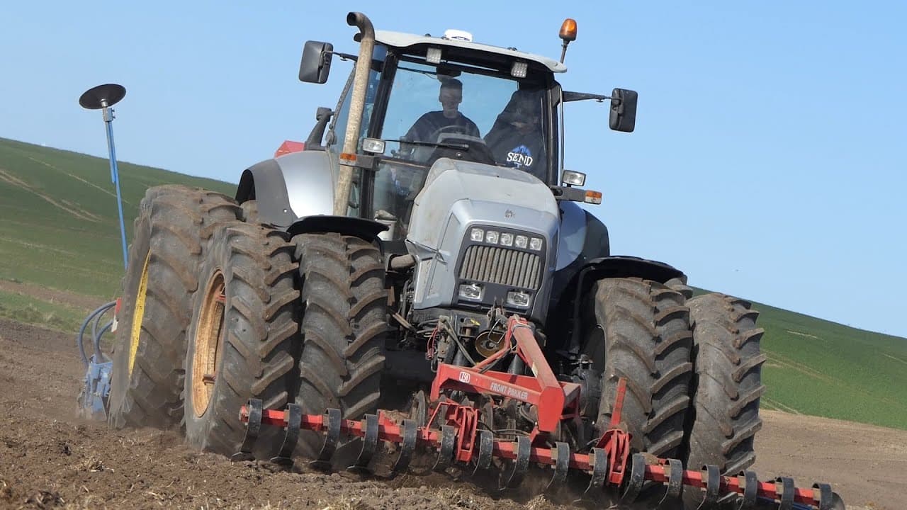 R8 Tractor Review LamboCARS